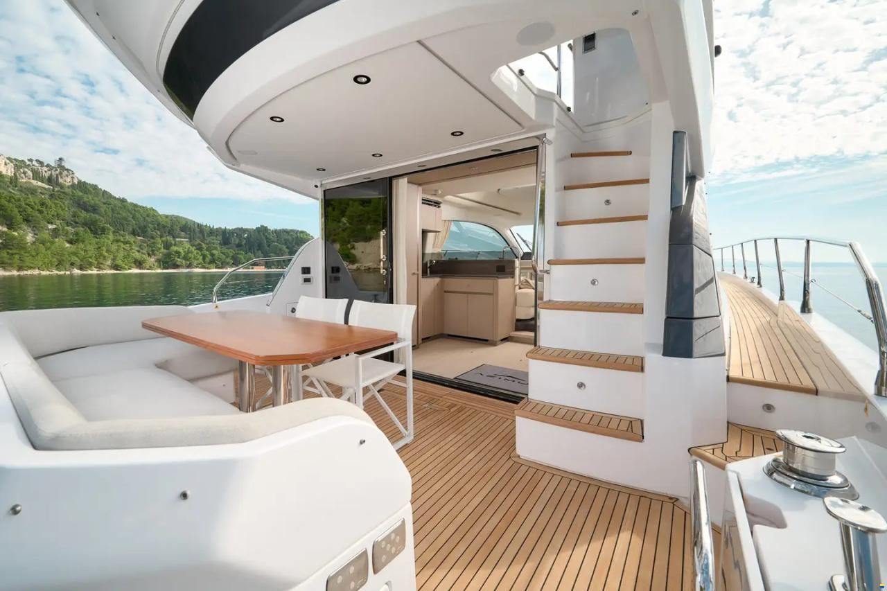 Azimut Fly 53