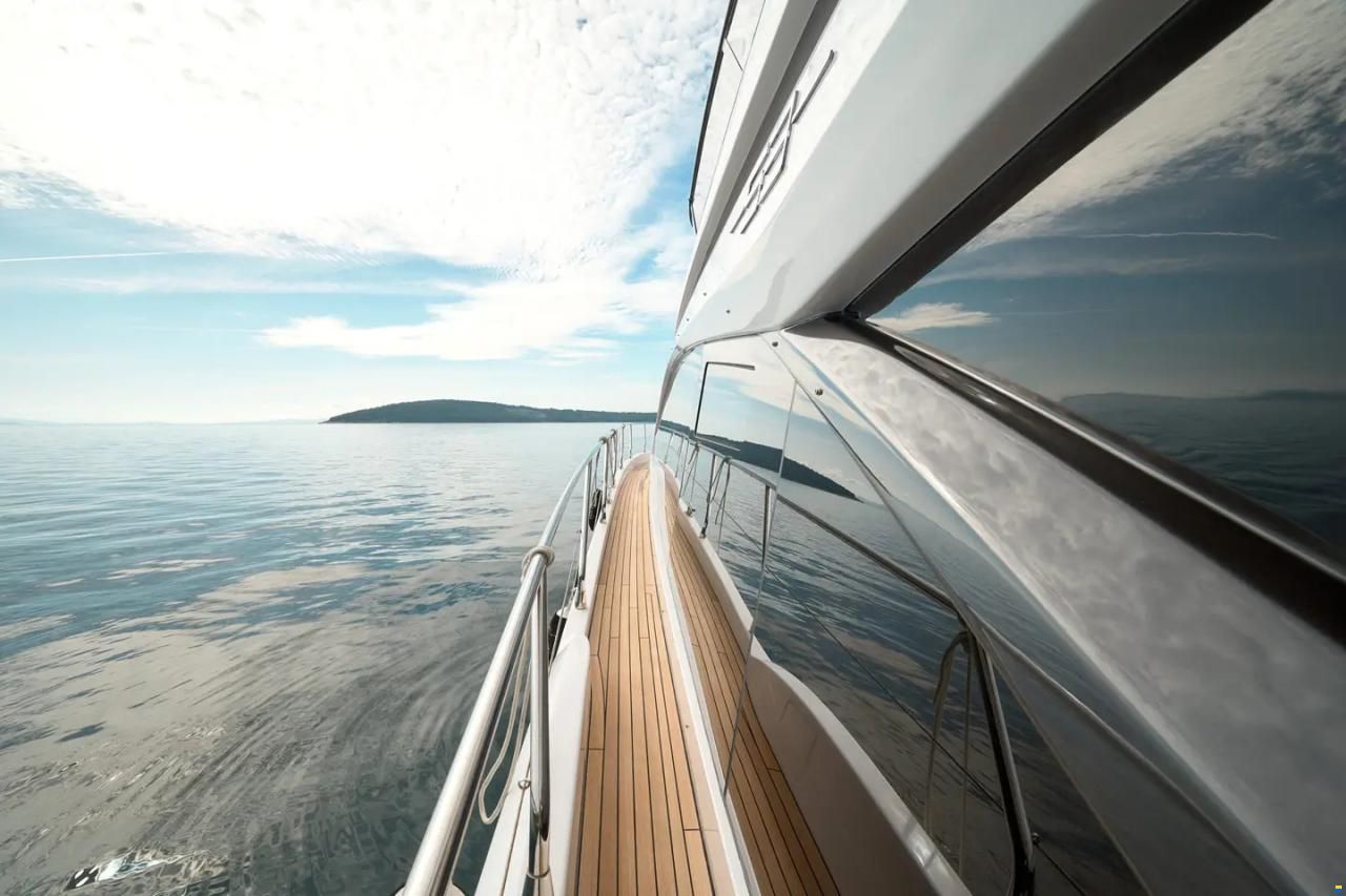 Azimut Fly 53