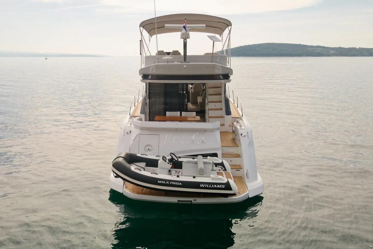 Azimut Fly 53