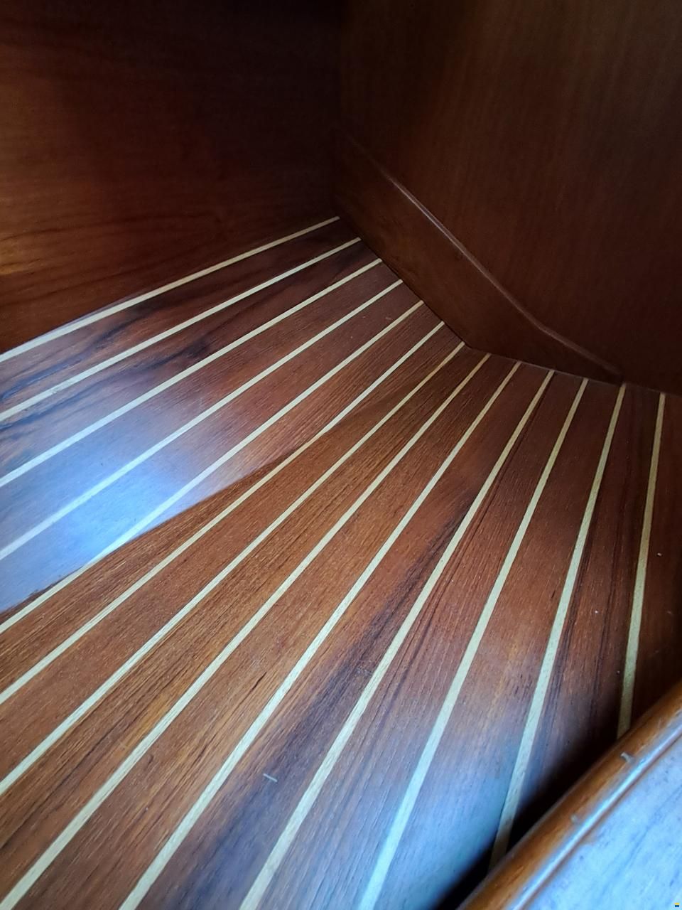Avance 36