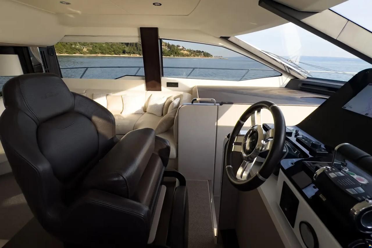Azimut Fly 55