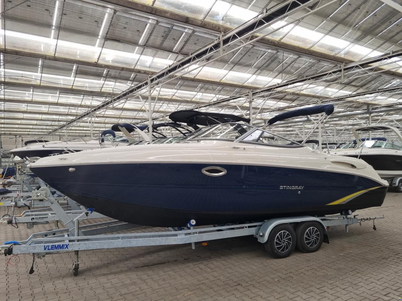 Stingray 250 LR