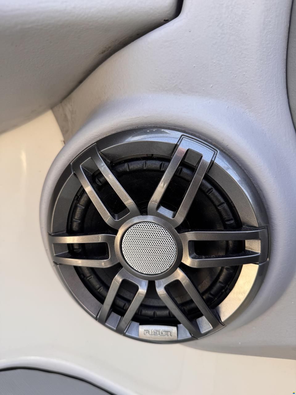 Tahoe Q8i