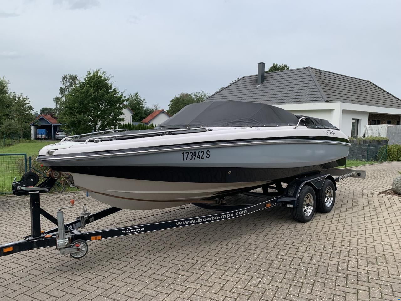 Tahoe Q8i