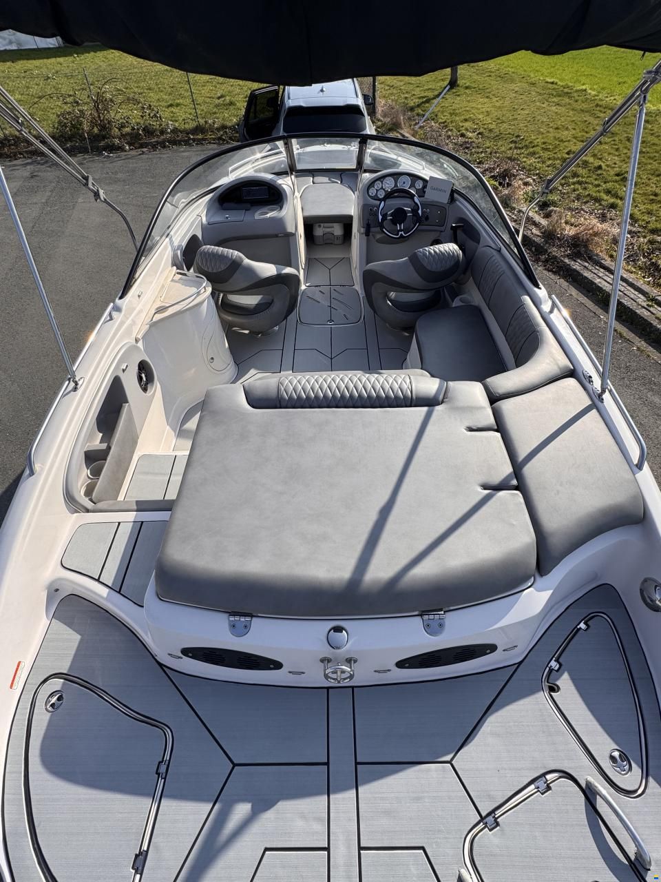 Tahoe Q8i