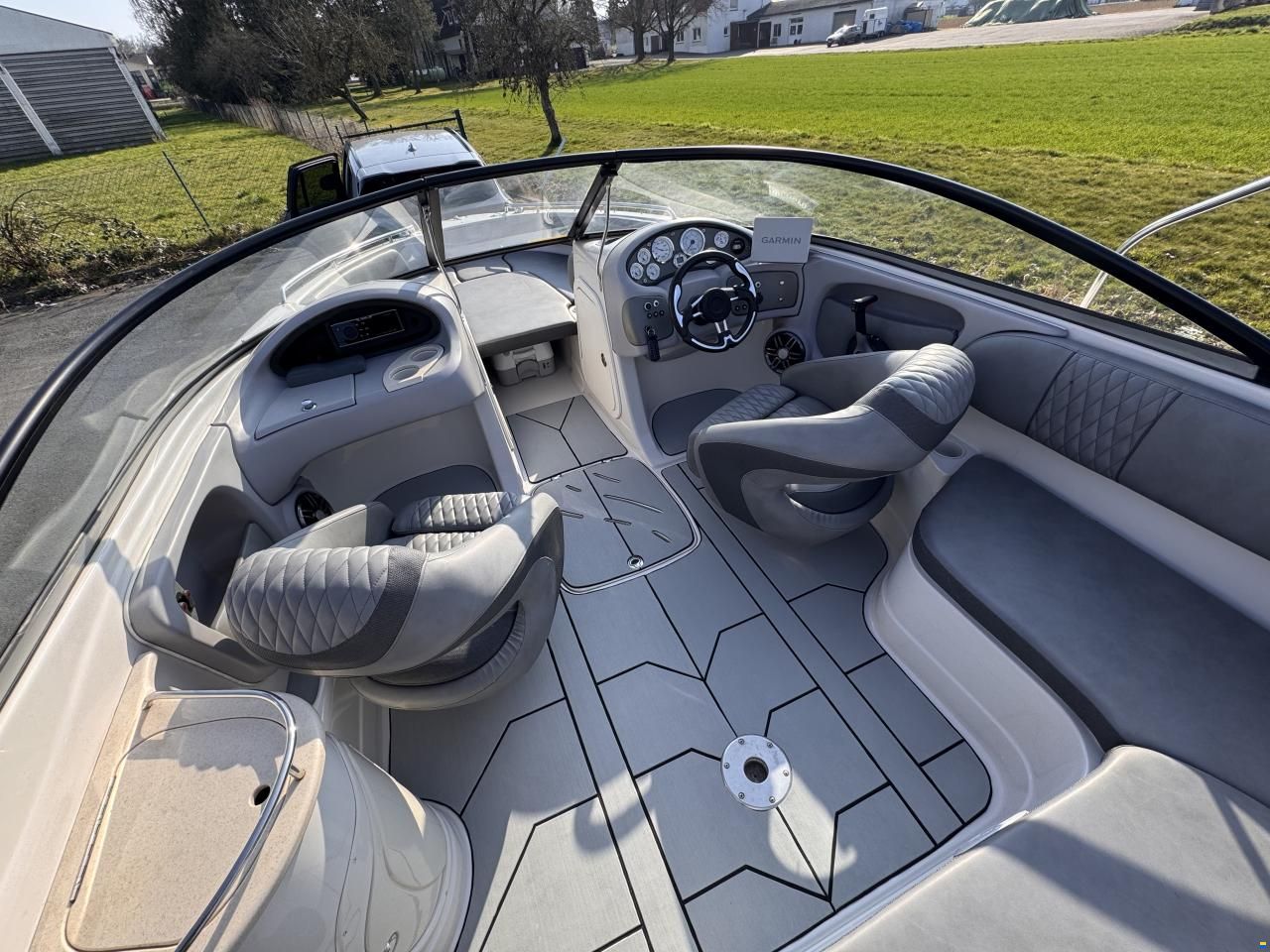 Tahoe Q8i