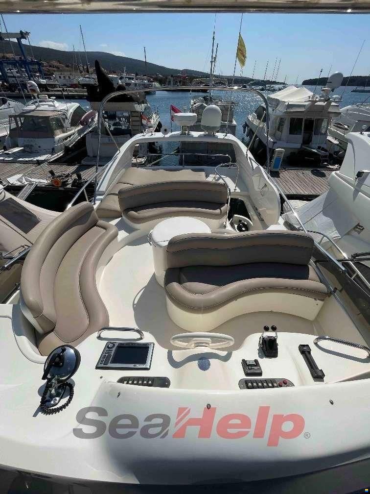 Azimut 46