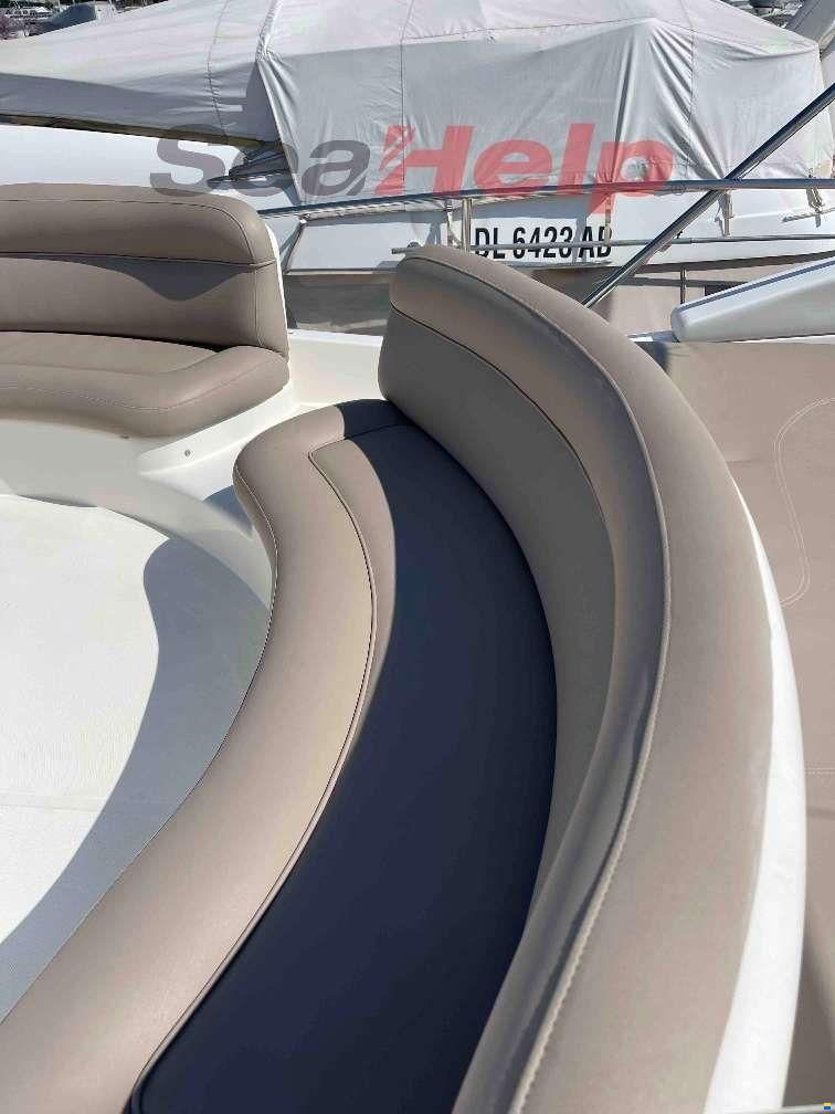 Azimut 46