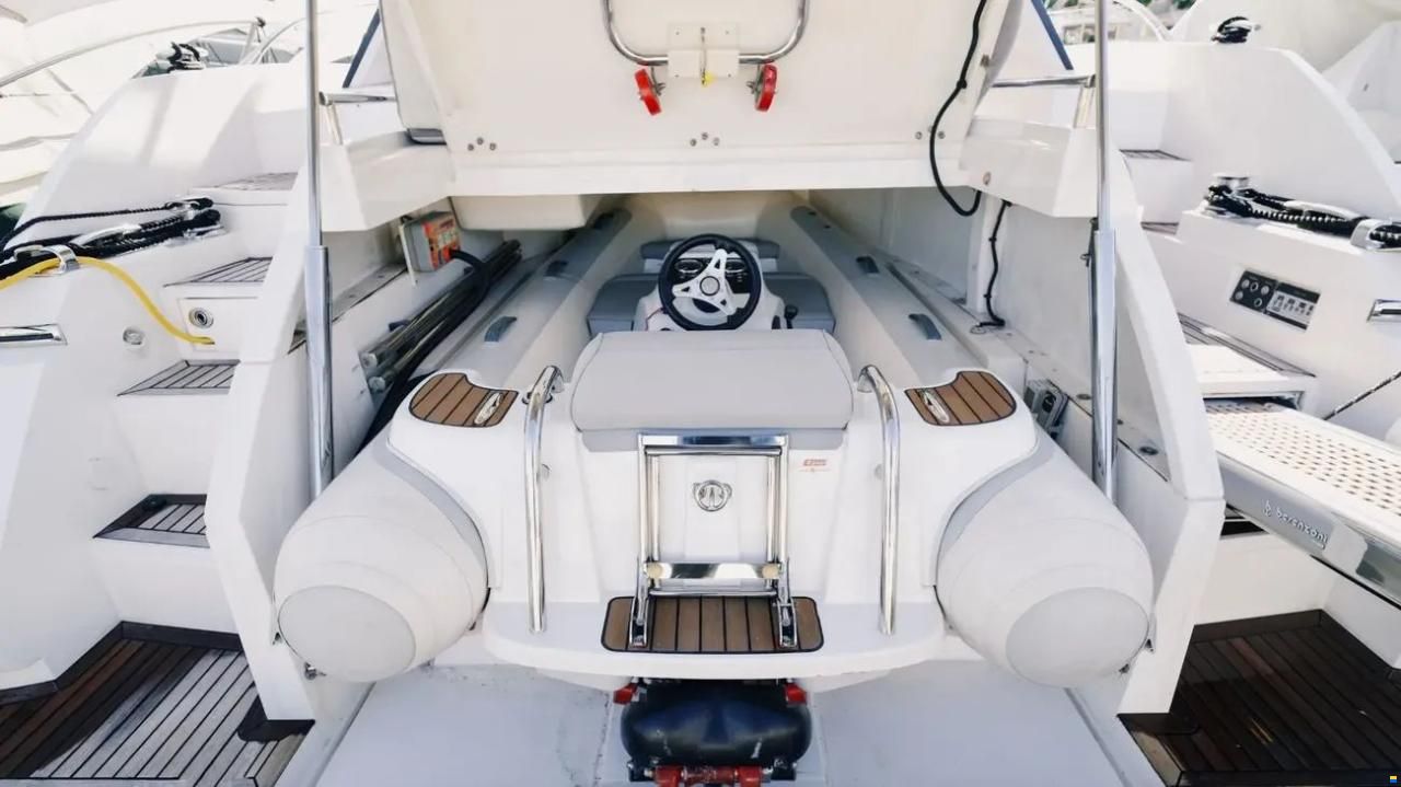 Sunseeker San Remo