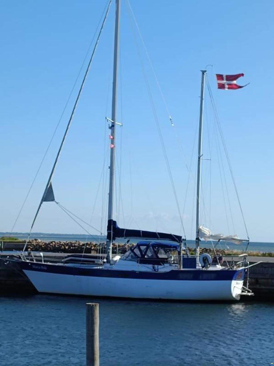 Amphora 38