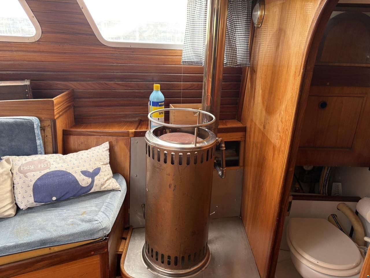 Amphora 38
