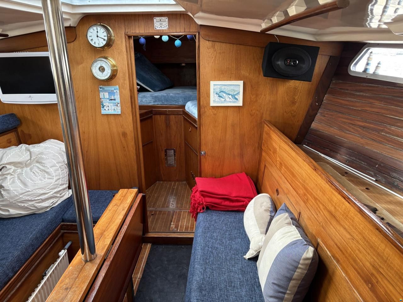 Amphora 38