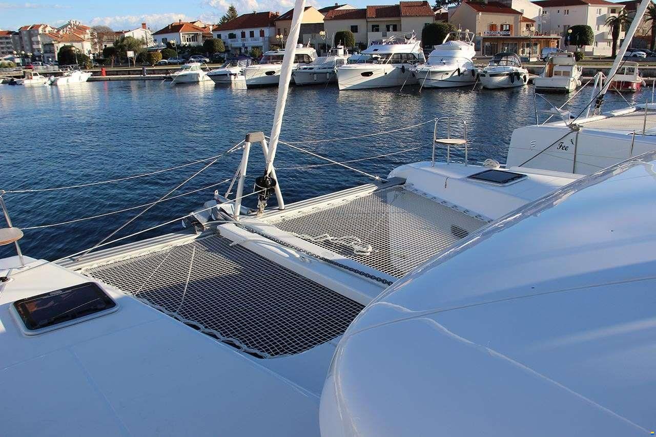 Lagoon 42