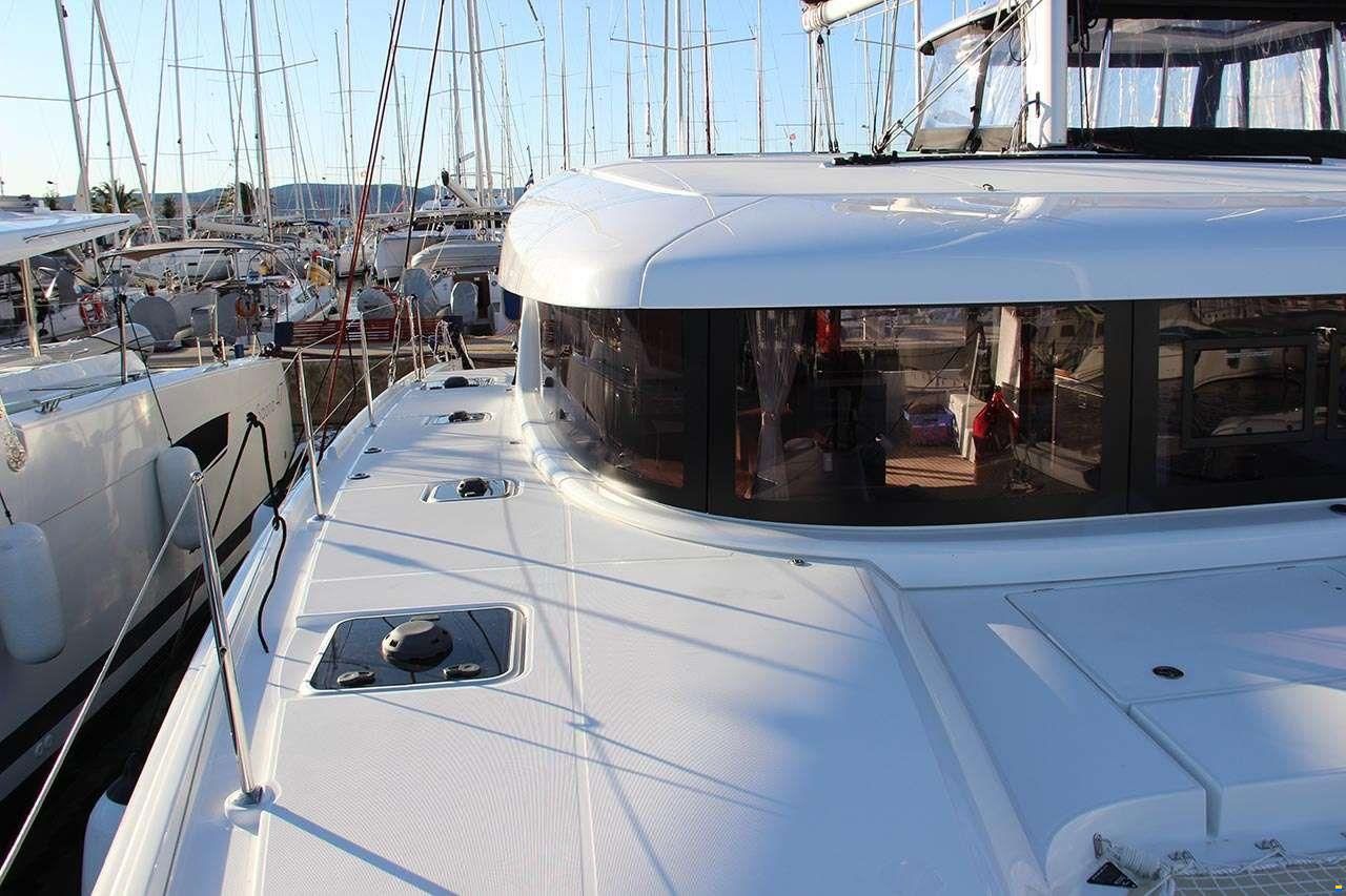 Lagoon 42