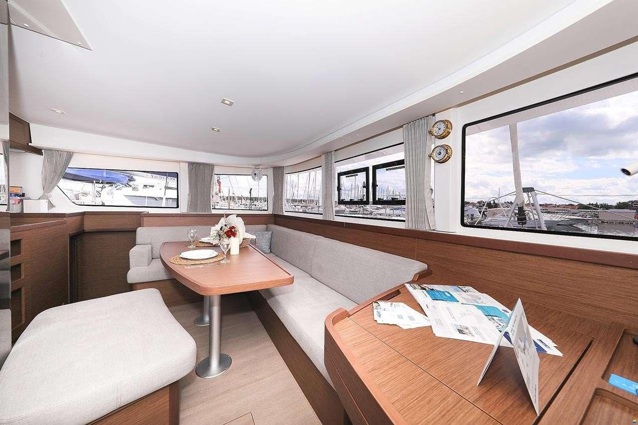 Lagoon 42