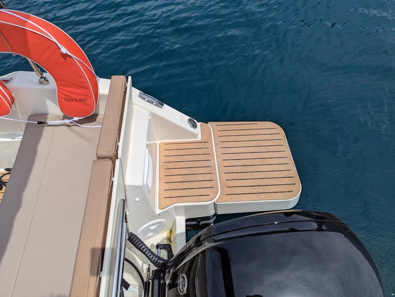 Quicksilver Activ 555 Cabin