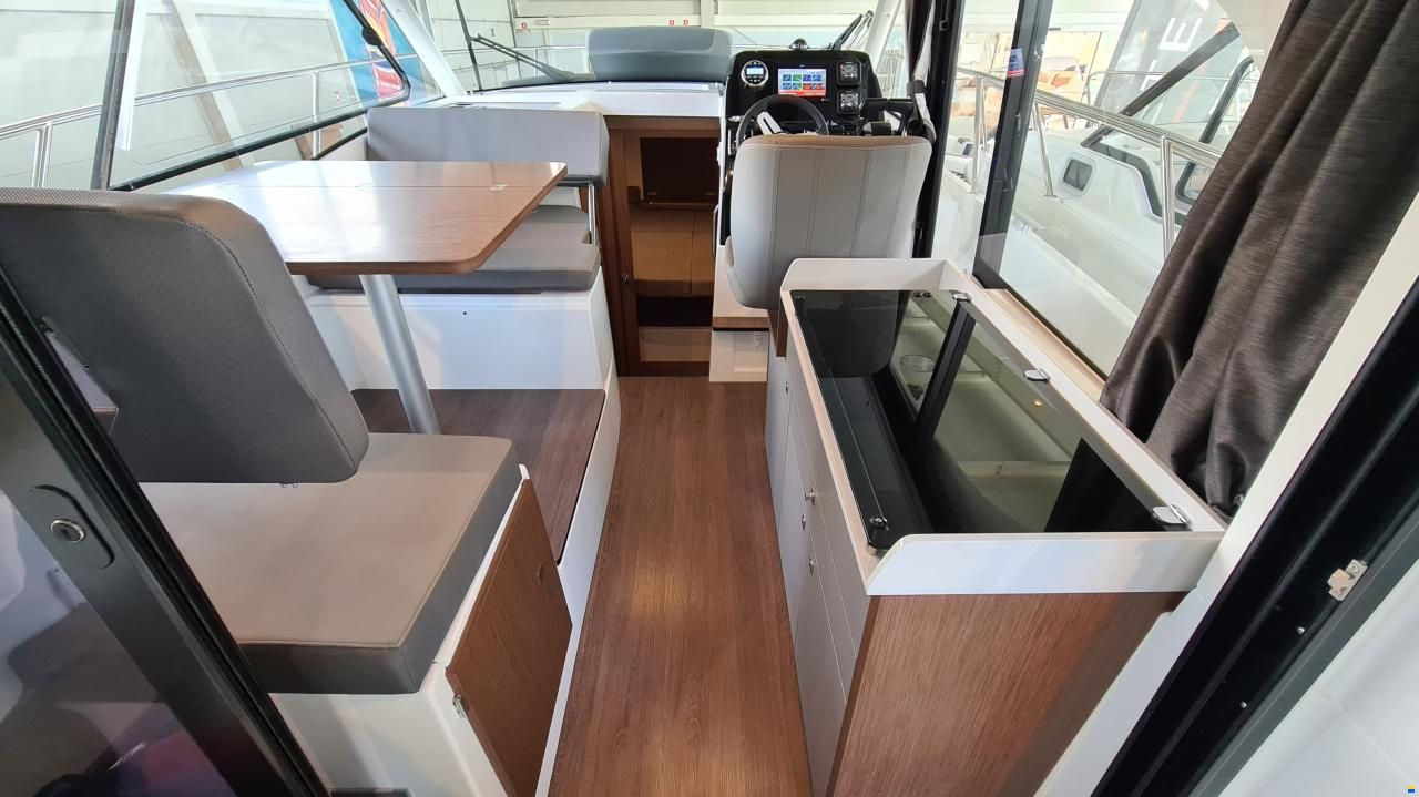 Beneteau Antares 9