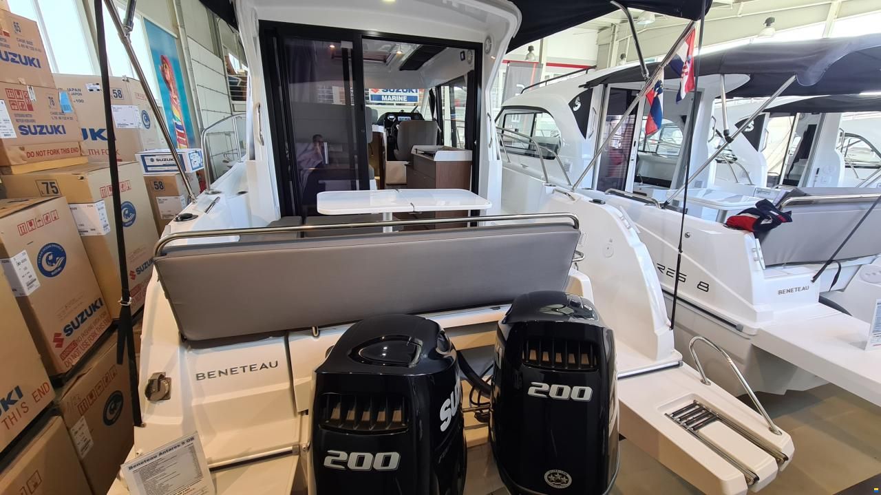 Beneteau Antares 9