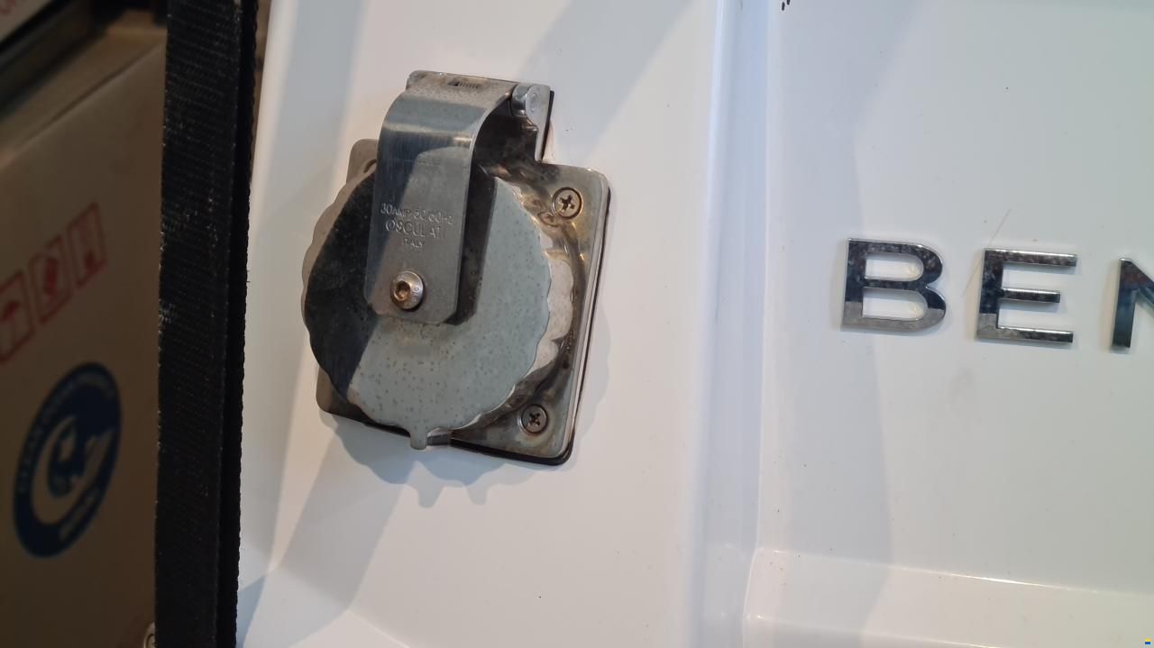 Beneteau Antares 9