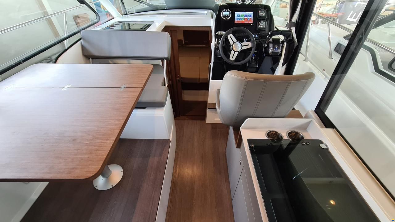 Beneteau Antares 9