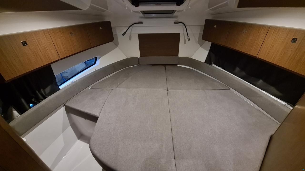 Beneteau Antares 9