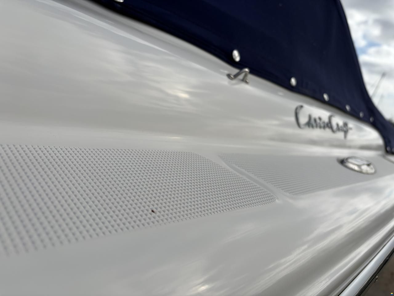 Chris Craft Launch 25 Day Cruiser