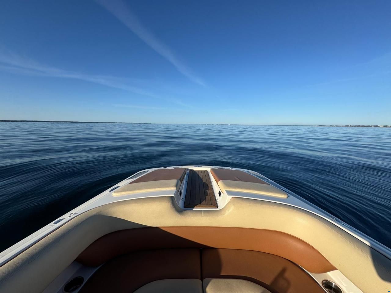 Chris Craft Launch 25 Day Cruiser