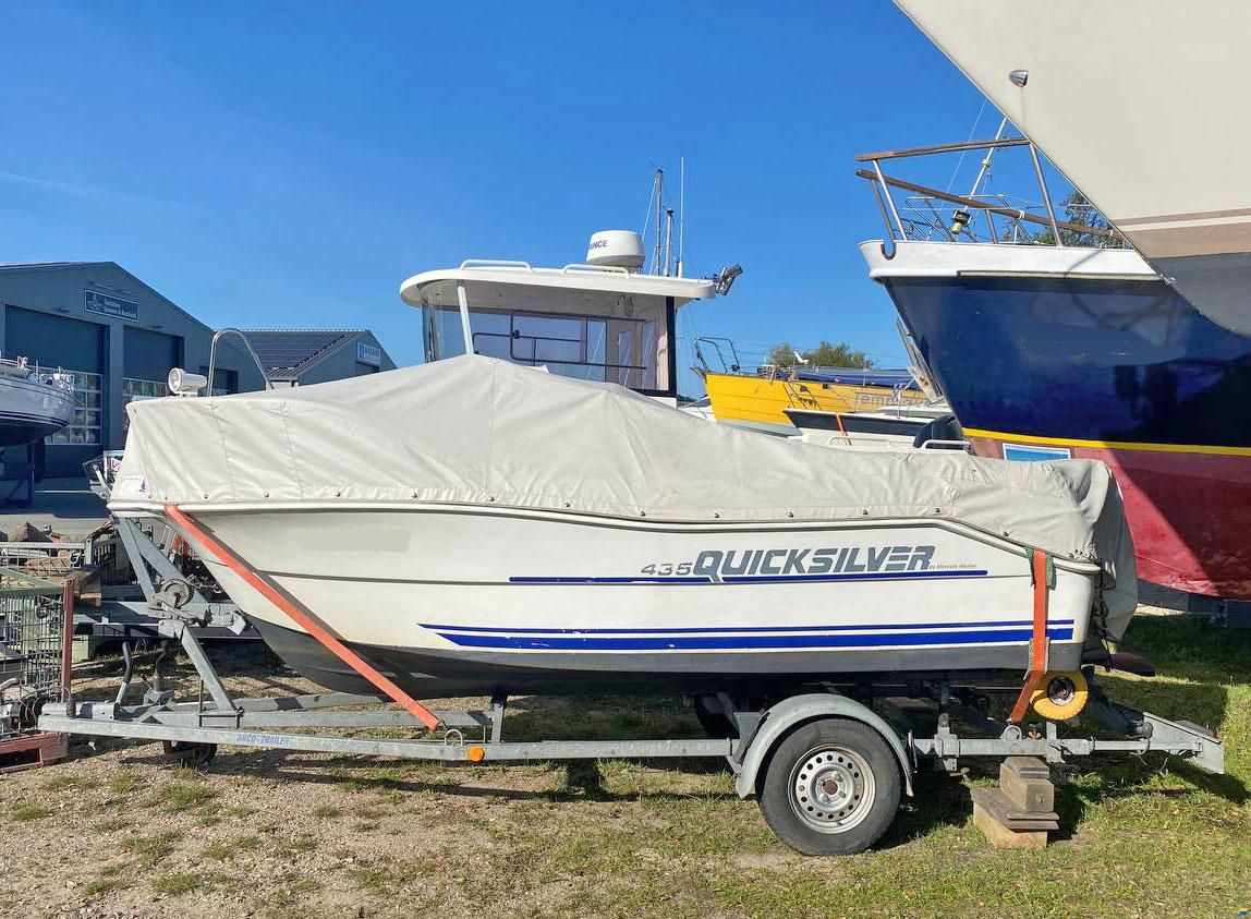 Quicksilver Inflatables Cabin 435