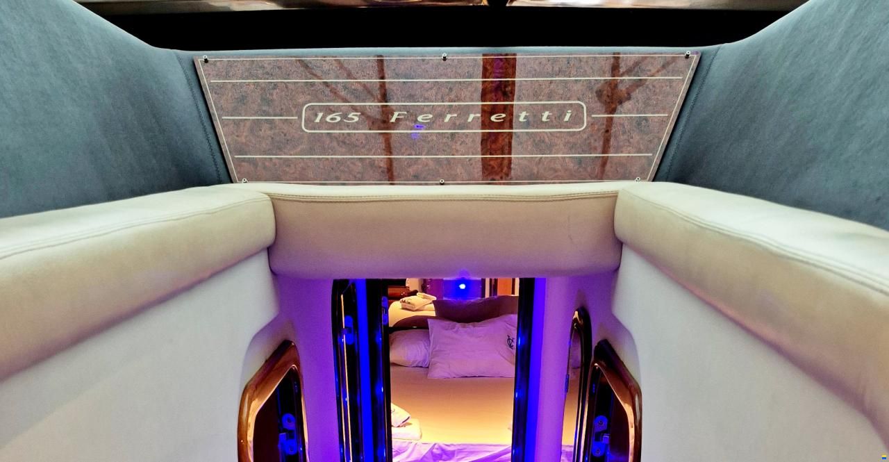 Ferretti 165 FLY