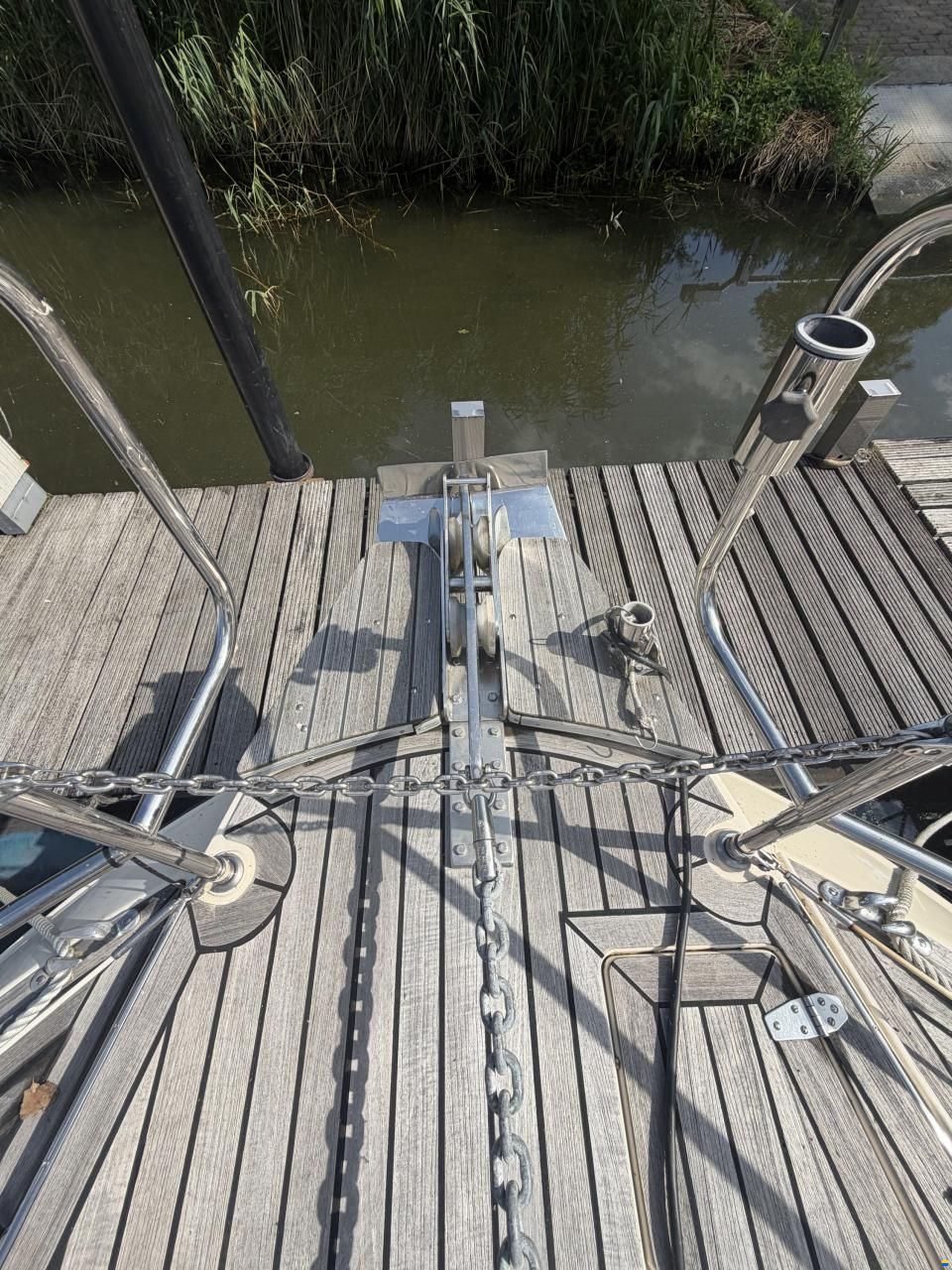 Coronet Commander 38`