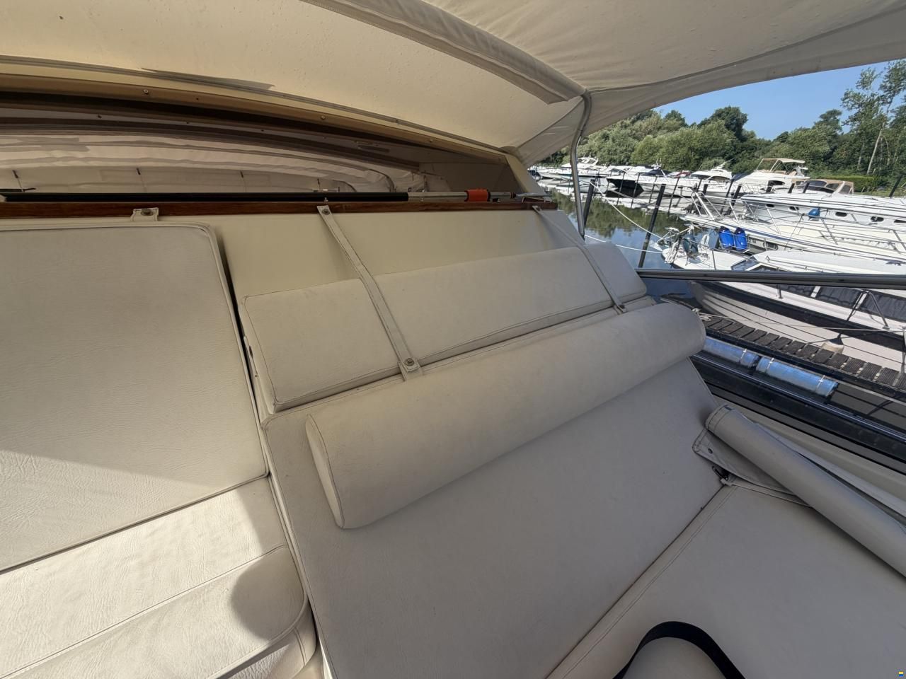 Coronet Commander 38`