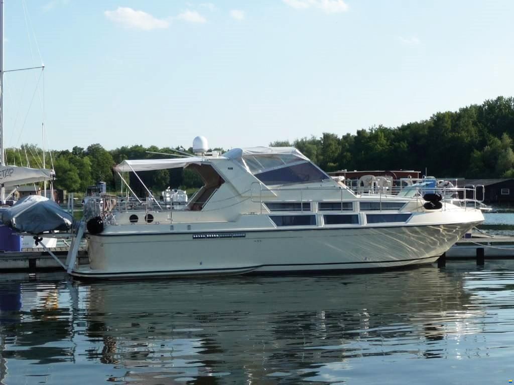 Coronet Commander 38`
