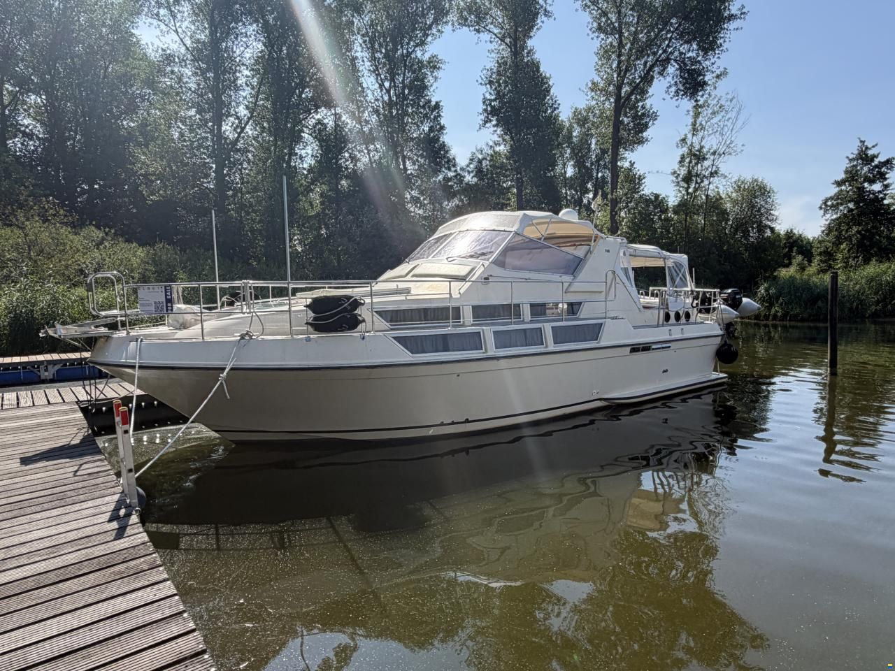 Coronet Commander 38`