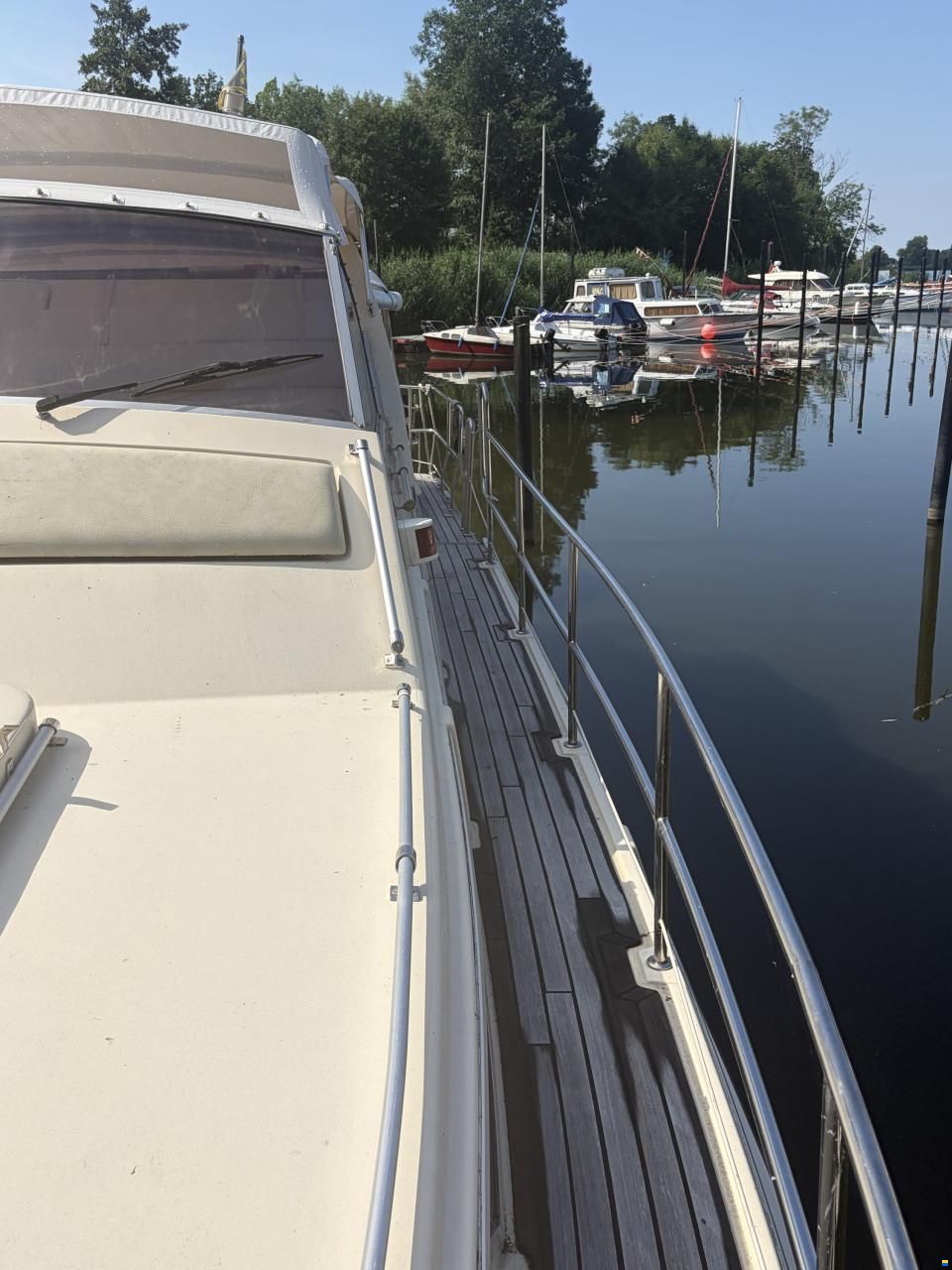 Coronet Commander 38`