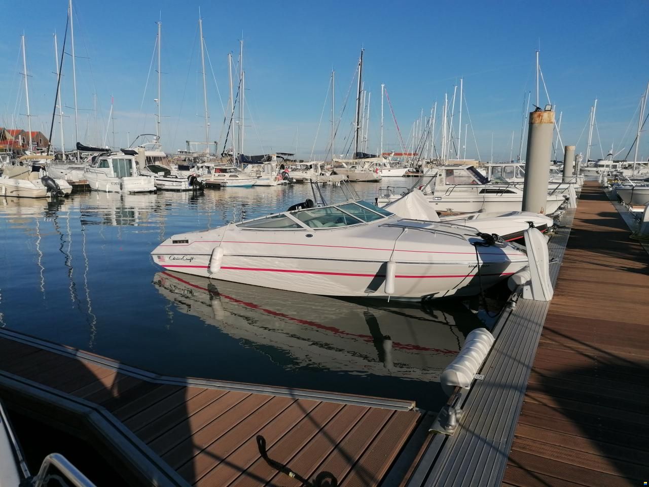 Chris Craft Concept 218