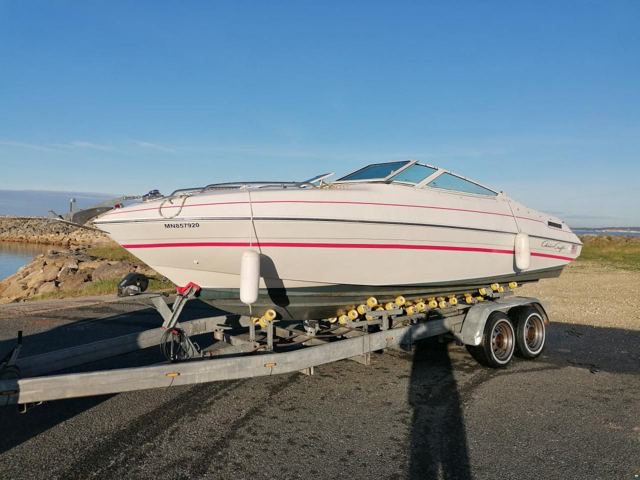 Chris Craft Concept 218