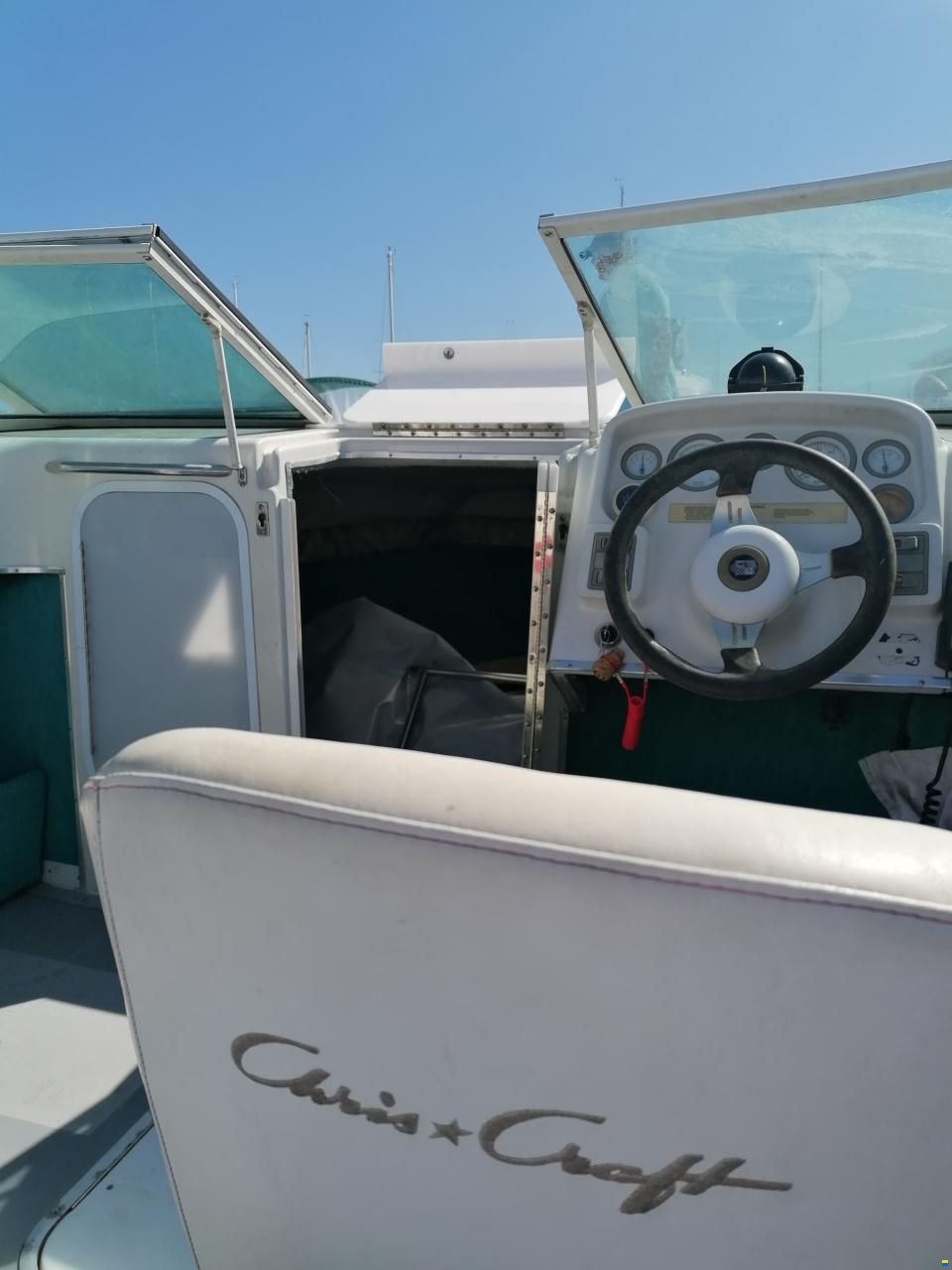 Chris Craft Concept 218