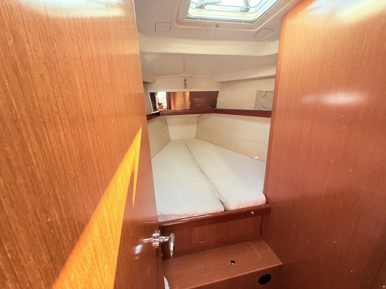 Beneteau Oceanis 43