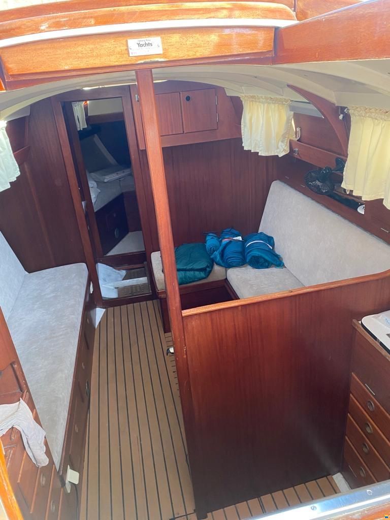 Hallberg-Rassy Mistral 33