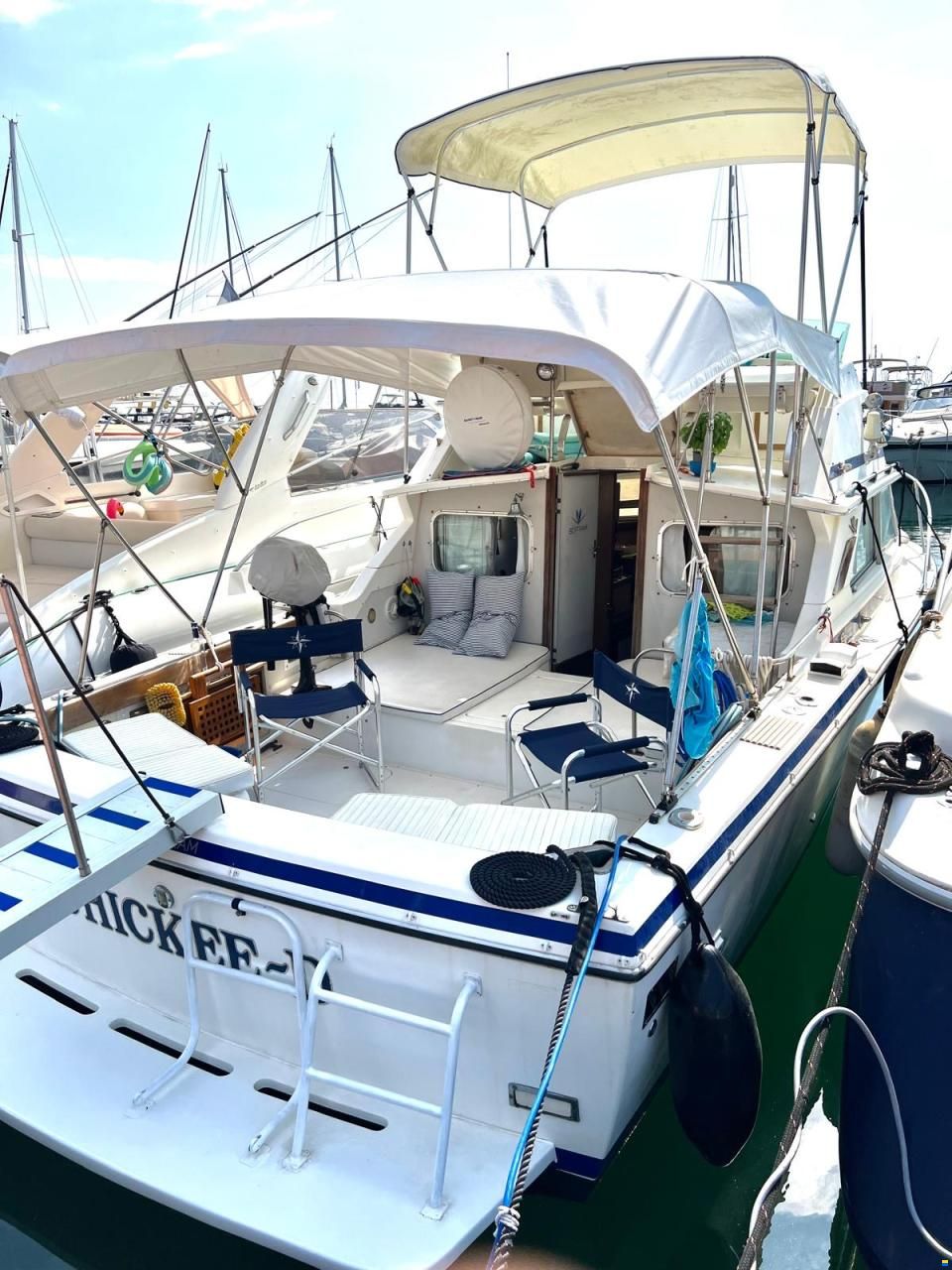 Bertram 28 Fly
