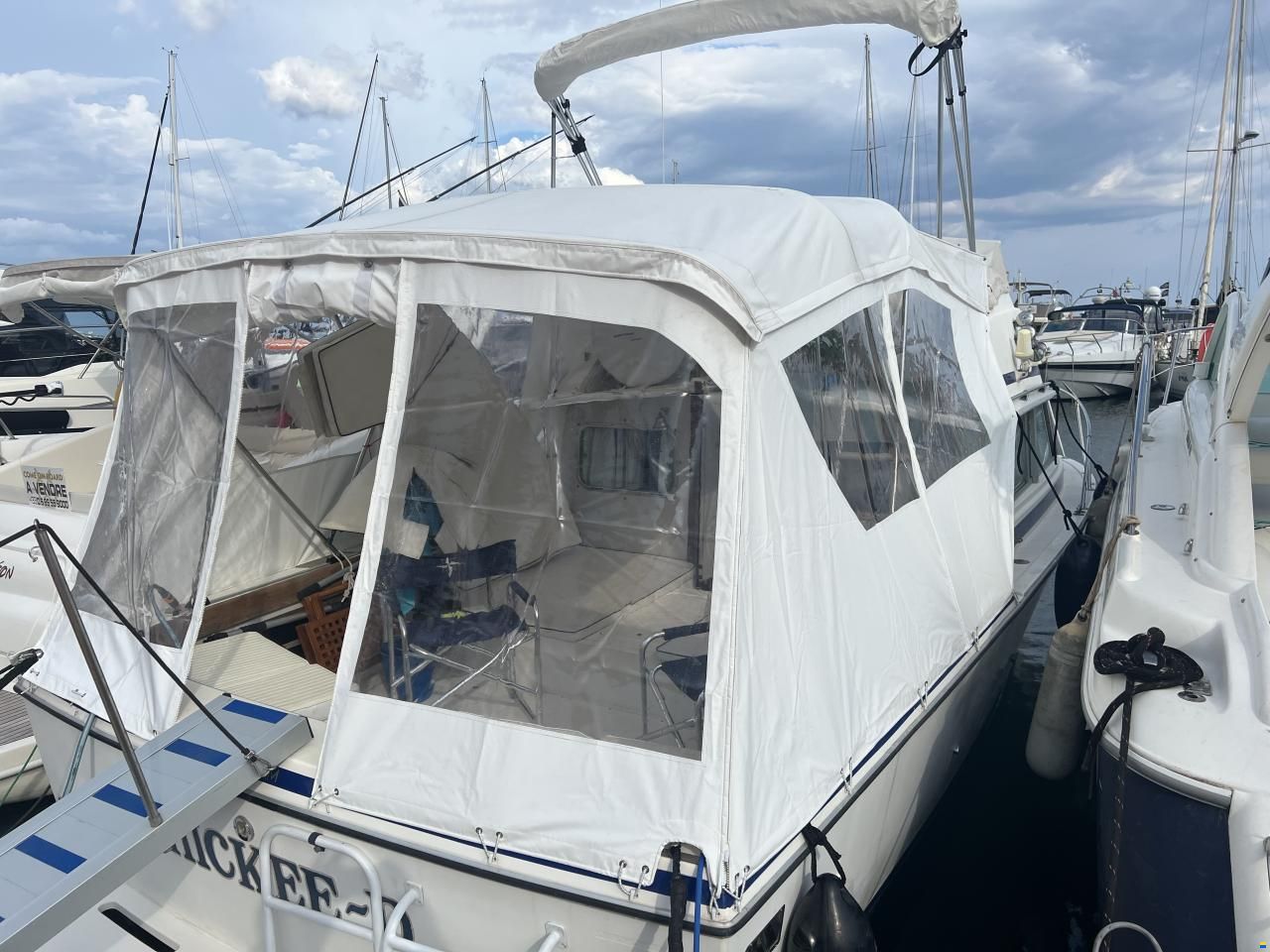 Bertram 28 Fly
