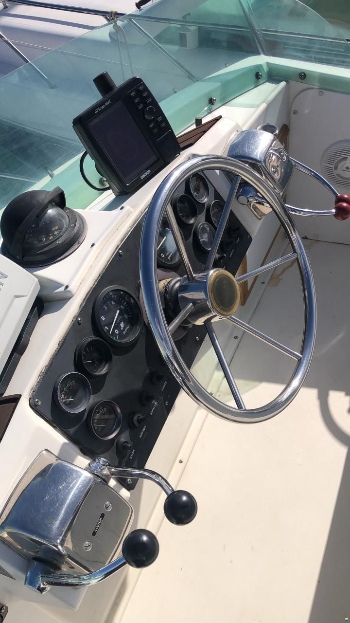 Bertram 28 Fly