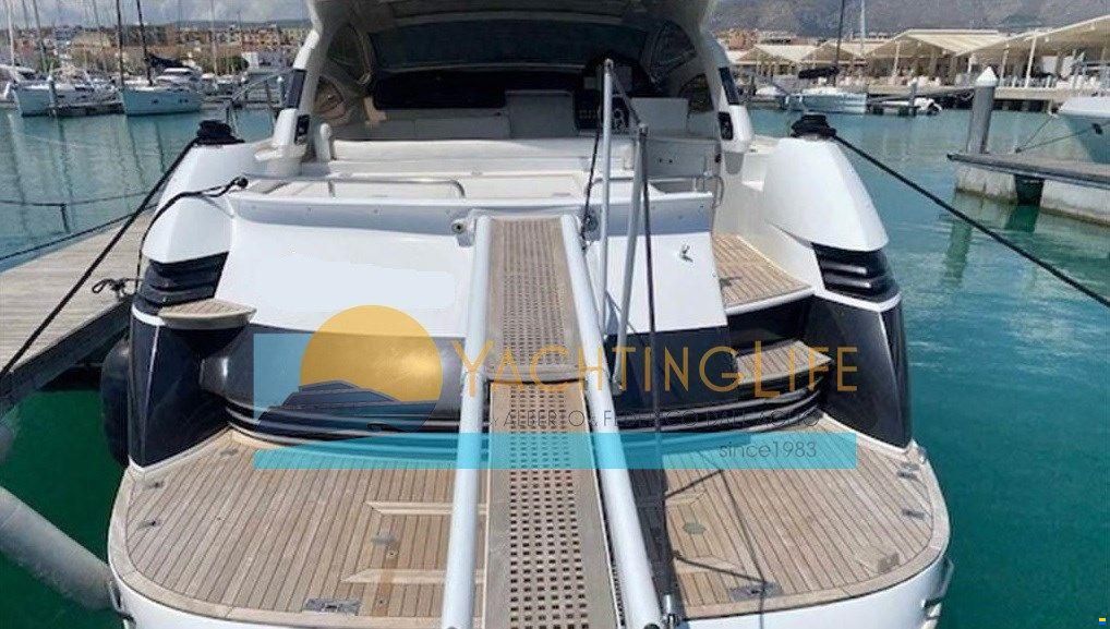 Pershing 50'