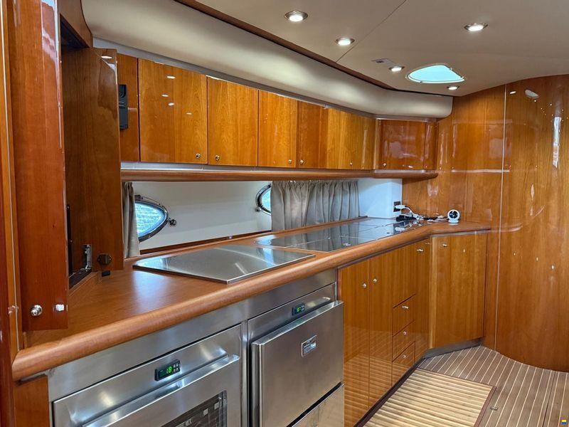 Sunseeker Predator 61
