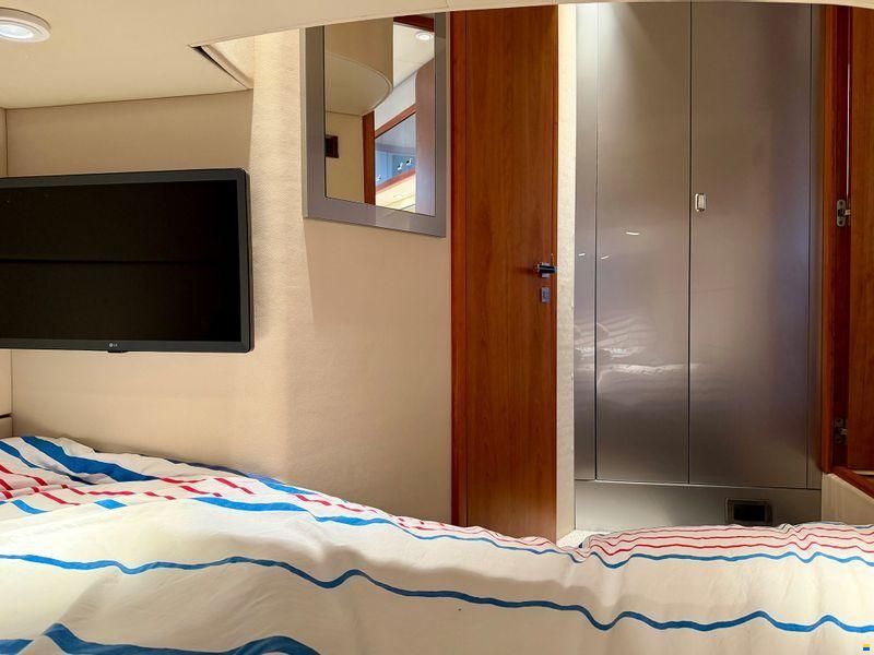 Sunseeker Portofino 47