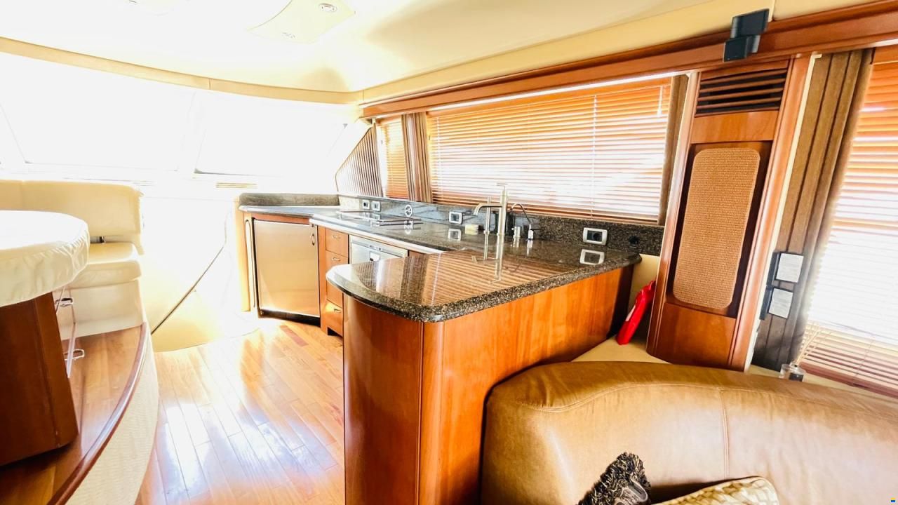 Sea Ray 58 Sedan Bridge