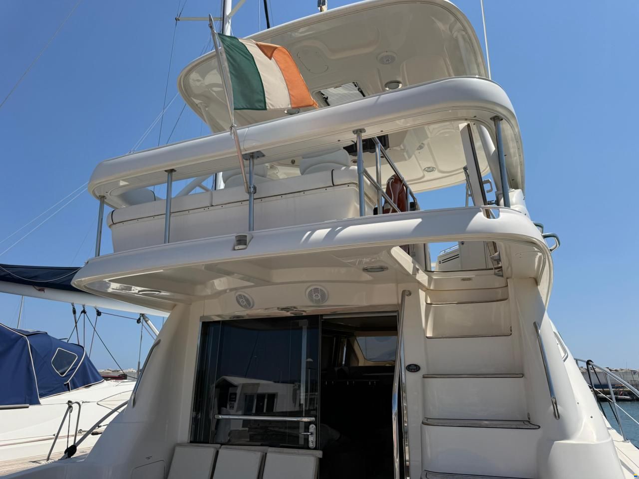 Sea Ray 58 Sedan Bridge