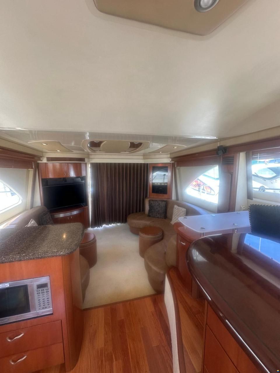 Sea Ray 58 Sedan Bridge