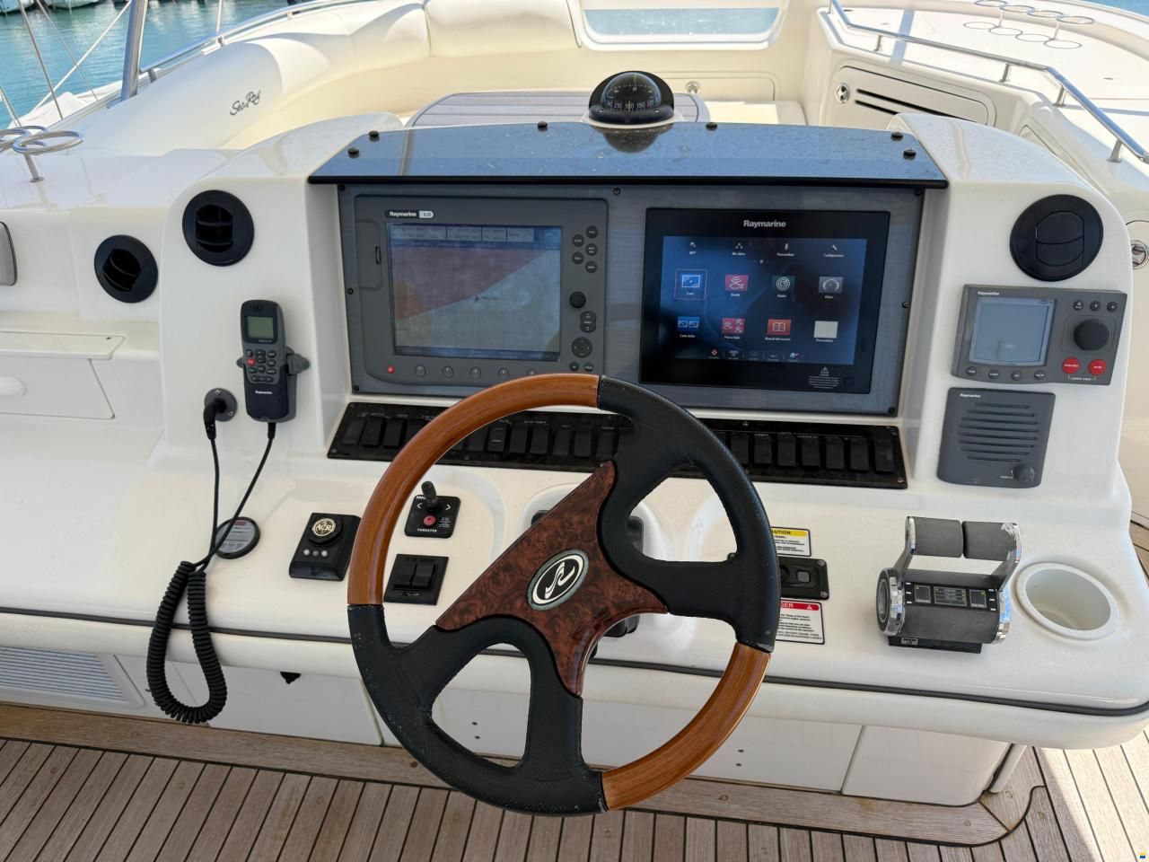 Sea Ray 58 Sedan Bridge