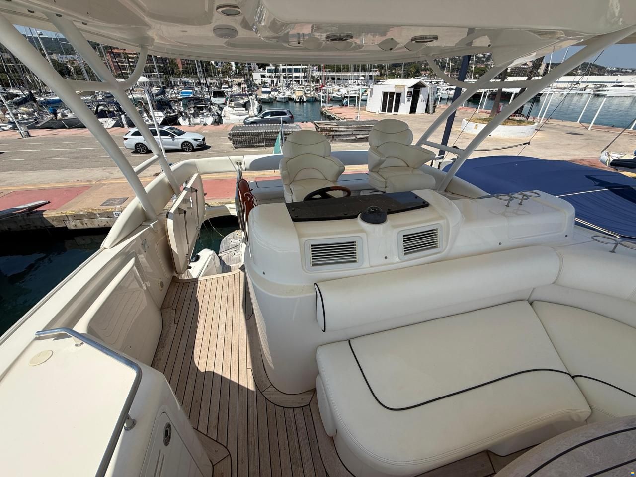 Sea Ray 58 Sedan Bridge